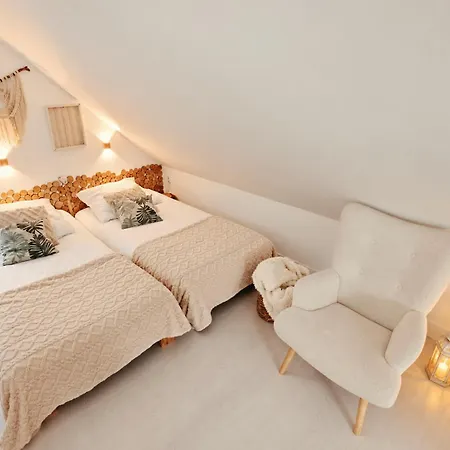 펜션 Eleonor Exclusive House